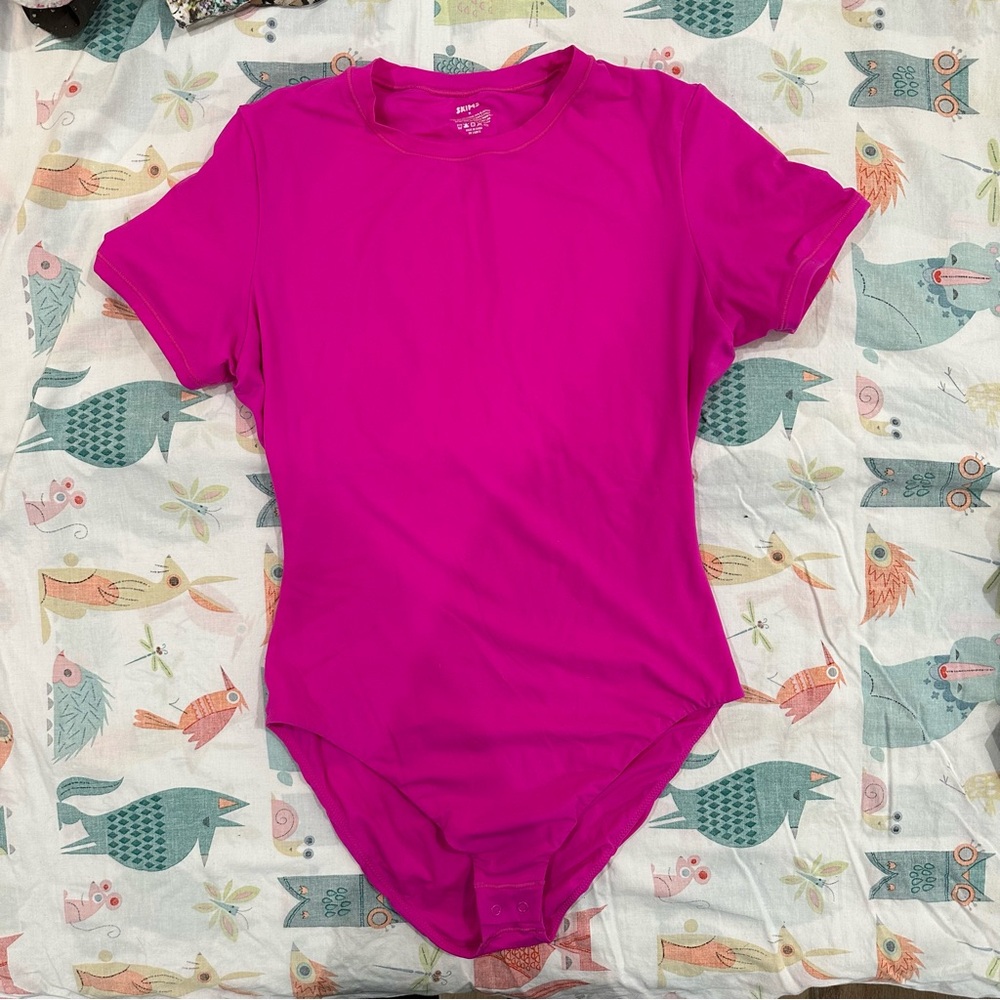 SKIMS Hot Pink Short Sleeve Bodysuit